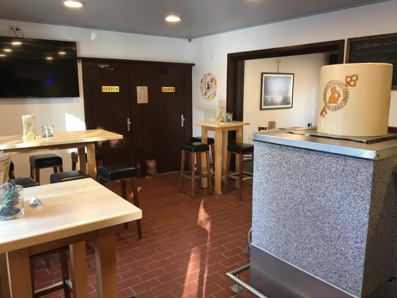 Bed & Breakfast Zum Armen Mann Dusseldorf